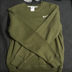 nike crewneck